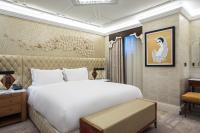 Great Scotland Yard Hotel, part of Hyattにあるベッド