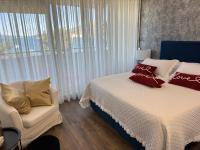 Posteľ alebo postele v izbe v ubytovaní Apartments Satis