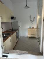 Kuchyňa alebo kuchynka v ubytovaní Villa Claudia Beach Apartment