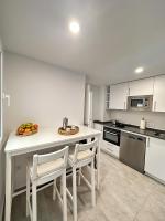 Kuchyň nebo kuchyňský kout v ubytování Holidays2Malaga Lebrija 3 bedroom & Terrace & Parking & Smart TV