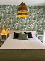 Postel nebo postele na pokoji v ubytování Holidays2Malaga Lebrija 3 bedroom & Terrace & Parking & Smart TV
