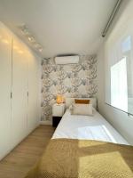 Postel nebo postele na pokoji v ubytování Holidays2Malaga Lebrija 3 bedroom & Terrace & Parking & Smart TV