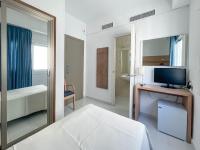 TV a/nebo společenská místnost v ubytování Hotel Ibiza Playa