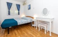 Postel nebo postele na pokoji v ubytování 1 Bedroom Stunning Apartment In Komarna