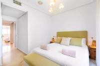 Postel nebo postele na pokoji v ubytování Spectacular Two Floor Penthouse Marbella City Centre