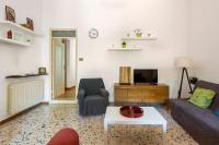 Posedenie v ubytovaní mondello sea view beach apartment