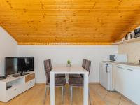 Kuchyň nebo kuchyňský kout v ubytování Apartment Maja-1 by Interhome