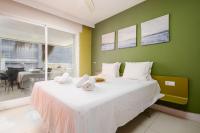 Postel nebo postele na pokoji v ubytování Puerto Banús, Edificio Tembo, 2 bedroom apartment, parking and pool