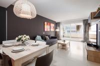 TV a/nebo společenská místnost v ubytování Puerto Banús, Edificio Tembo, 2 bedroom apartment, parking and pool