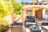 Posezení v ubytování Velo Villa w/ A/C, free Wi-Fi & Pool near Benidorm