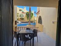 Bazén v ubytovaní Mareverde Resort- Costa adeje Tenerife alebo v jeho blízkosti
