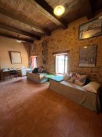 Posedenie v ubytovaní Albergue Rural Las Águedas