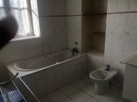 Kúpeľňa v ubytovaní Gîte -Belle Maison dans une ancienne école-Tarif réduit hors WE !