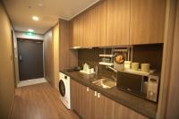 Sienna Ambassador Residenceにあるキッチンまたは簡易キッチン