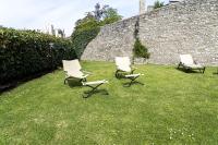 A garden outside Domus Fontis Pescaia