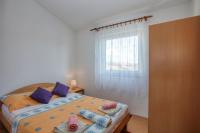 Posteľ alebo postele v izbe v ubytovaní Apartments with a parking space Zablace, Sibenik - 4219