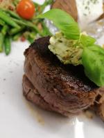 Jídlo v penzionu – hostince nebo okolí