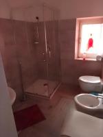Kúpeľňa v ubytovaní Casa vacanze su sorighe.