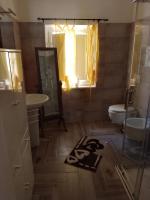 Kúpeľňa v ubytovaní Casa vacanze su sorighe.