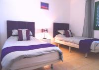 Posteľ alebo postele v izbe v ubytovaní Puerto Del Carmen - Apartment 5 - Las Palmeras 3