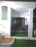 Televízia a/alebo spoločenská miestnosť v ubytovaní Puerto Del Carmen - Apartment 5 - Las Palmeras 3