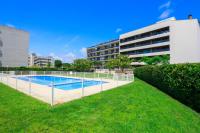 Bazén v ubytovaní LITORAL COSTA DORADA - GOLETA Only families alebo v jeho blízkosti