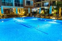 Bazén v ubytování Horizont Apartment Sozopol nebo v jeho okolí