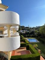 Bazén v ubytování Jardines Apartment nebo v jeho okolí