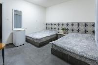 Ein Bett oder Betten in einem Zimmer der Unterkunft Little Prince Hostel-5 Min Walk To The Beach