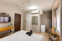 Ein Bett oder Betten in einem Zimmer der Unterkunft Little Prince Hostel-5 Min Walk To The Beach