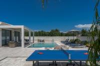 Bazén v ubytovaní Zante Prime Heated Pool Villas alebo v jeho blízkosti