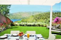 Marbella Hills Istán Lake House - Housity