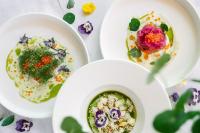 ボーヒニにあるBoutique Hotel Sunrose 7 - Gourmet & SPAの食器