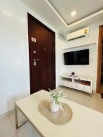 TV a/nebo společenská místnost v ubytování Arcadia beach resort Pattaya