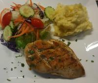 Jídlo v rezortu nebo okolí