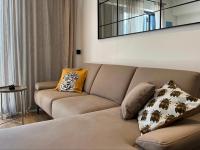 Posezení v ubytování Dawn & Dusk - Modern Two Bedroom Apartment with Mountain Views