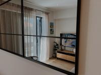 Postel nebo postele na pokoji v ubytování Dawn & Dusk - Modern Two Bedroom Apartment with Mountain Views