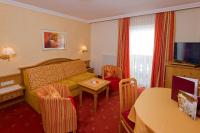 Telewizja i/lub zestaw kina domowego w obiekcie Hotel Taxerhof