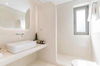 A bathroom at NEW - Villa Aperanto - MG Villas Mykonos