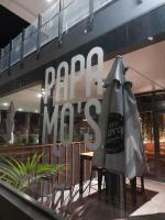 Papamoa Coastal Luxuryに飾ってある許可証、賞状、看板またはその他の書類