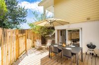 Patio lub wspólna przestrzeń na świeżym powietrzu w obiekcie Villa des Sables