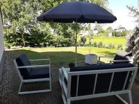 Zahrada ubytování Beach Villa Makkum met sauna