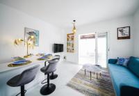 TV a/nebo společenská místnost v ubytování Welhomy - Magnifique Maison Vue Mer - Roses, Bramer 13