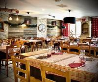 Restaurace v ubytování Les Bergers - Piscine Sauna