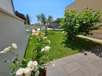 Vonkajšia záhrada v ubytovaní Apartmani Gržinić