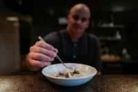 Φαγητό σε αυτό το θέρετρο ή κάπου εκεί κοντά