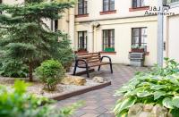 Vonkajšia záhrada v ubytovaní J&J Apartments - Szeroka 25, Apartament 5B