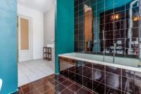 A bathroom at FEEL - Porta Nuova Rooms