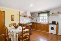 Kuchyň nebo kuchyňský kout v ubytování Villa Roche