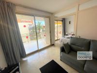 Posedenie v ubytovaní Novelty Beach 2 Salou, climatizado, piscina y playa